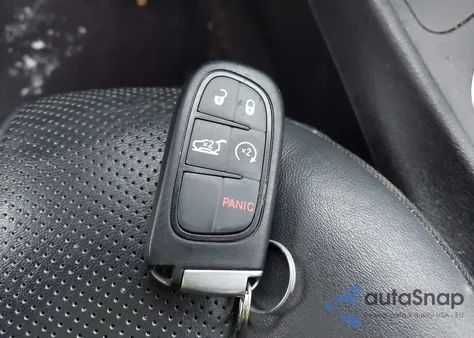 2019 Jeep Cherokee Limited 4X4 z USA, uszkodzony, nr VIN 1C4PJMDX1KD364983